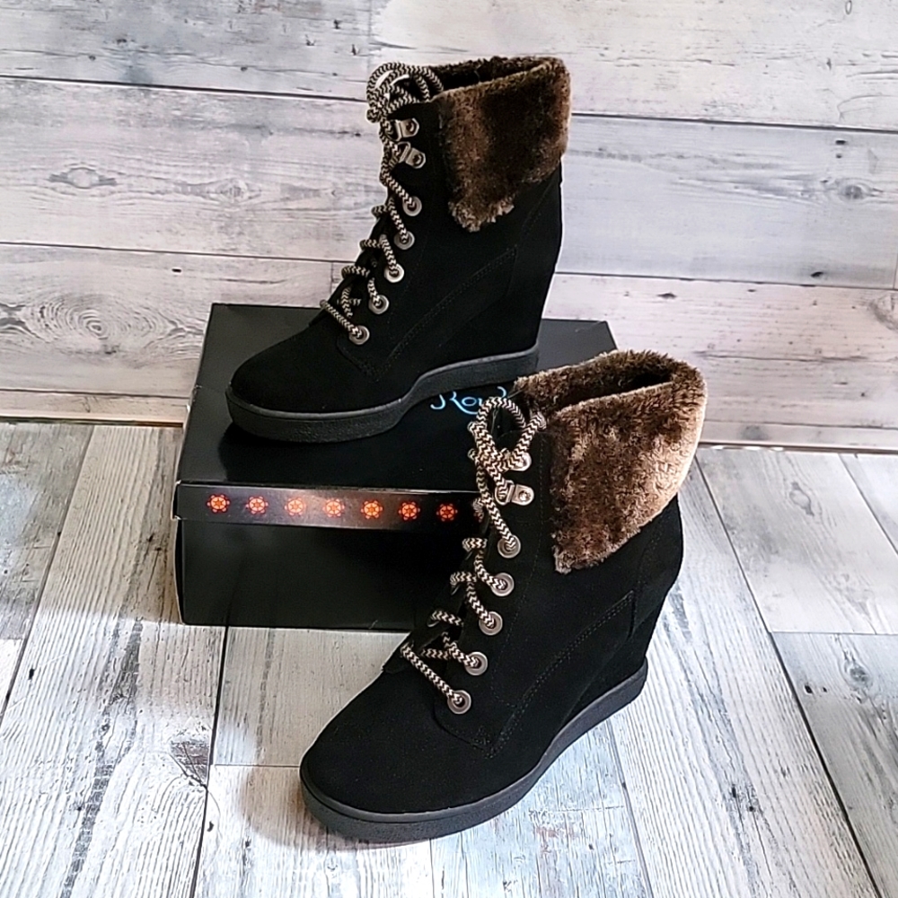 Winter wedge boot